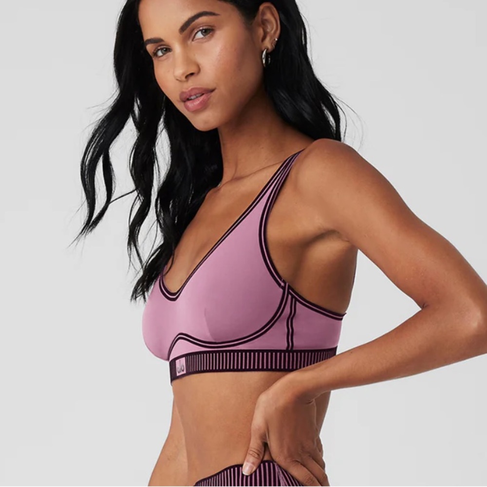 Alo Yoga Airlift Line Up Bra